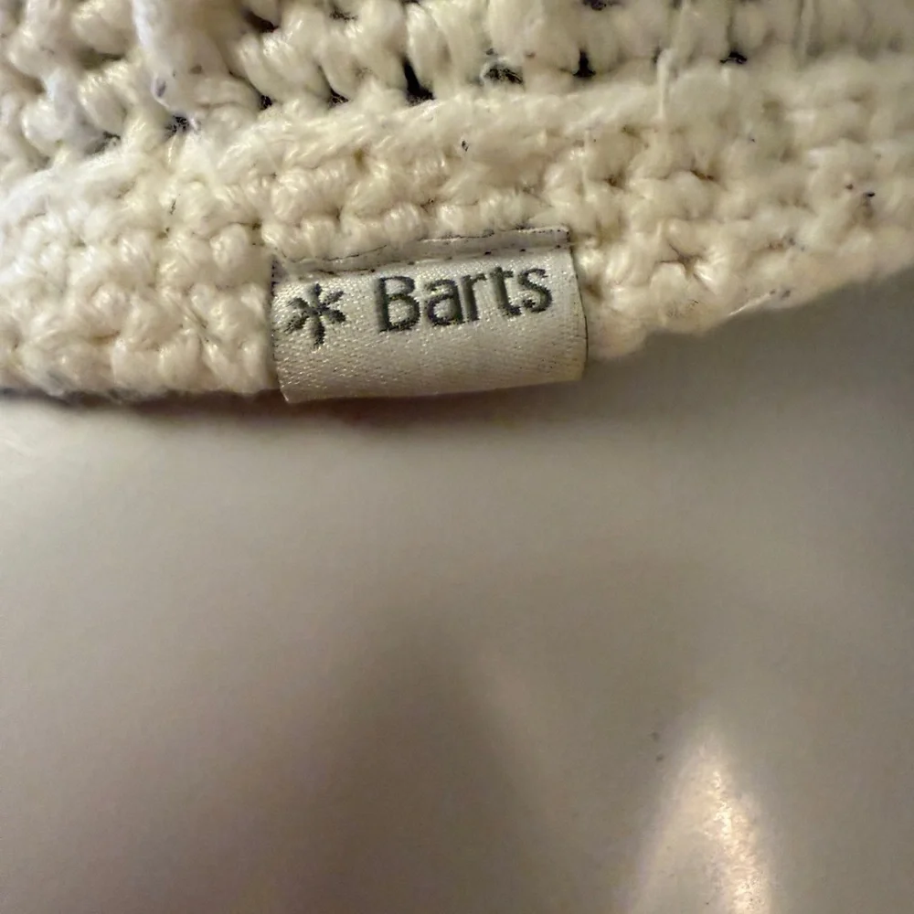 Barts Beanie Toque Adult One Size White Knit Brim Bill 100% Acrylic Ski Outdoors